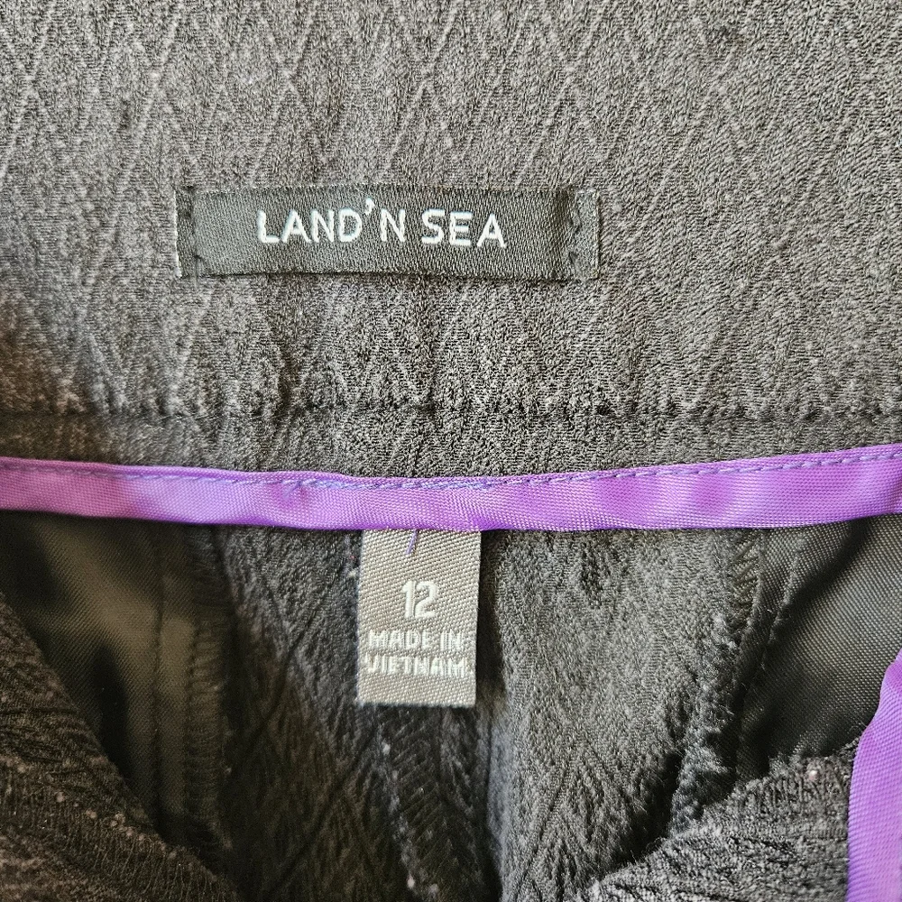 Diamond Pattern Textured Pants - Picture 6 of 6